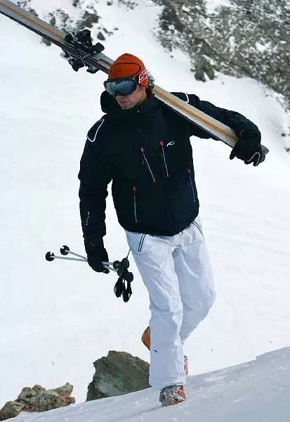 Kjus滑雪服2