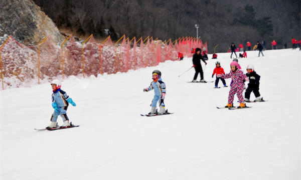 阿坝州鹧鸪山滑雪场