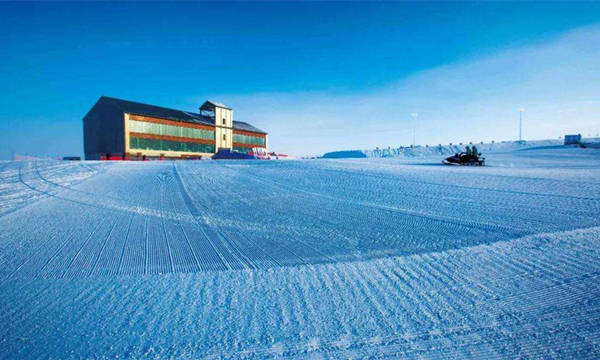 西域努尔加滑雪场