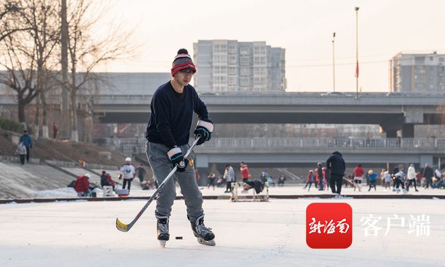 北京市民参与冰雪运动