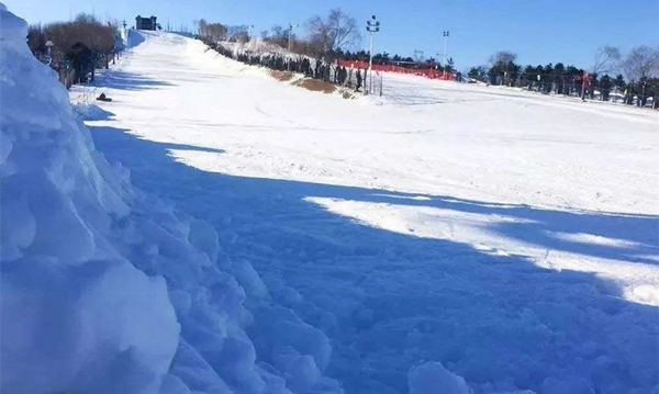 冰雪旅游